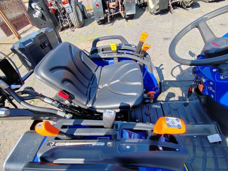 Farmtrac Compact 26