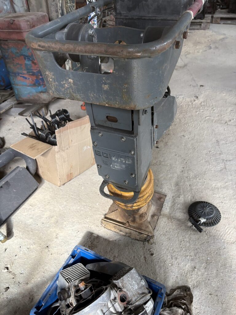 BOMAG BT68
