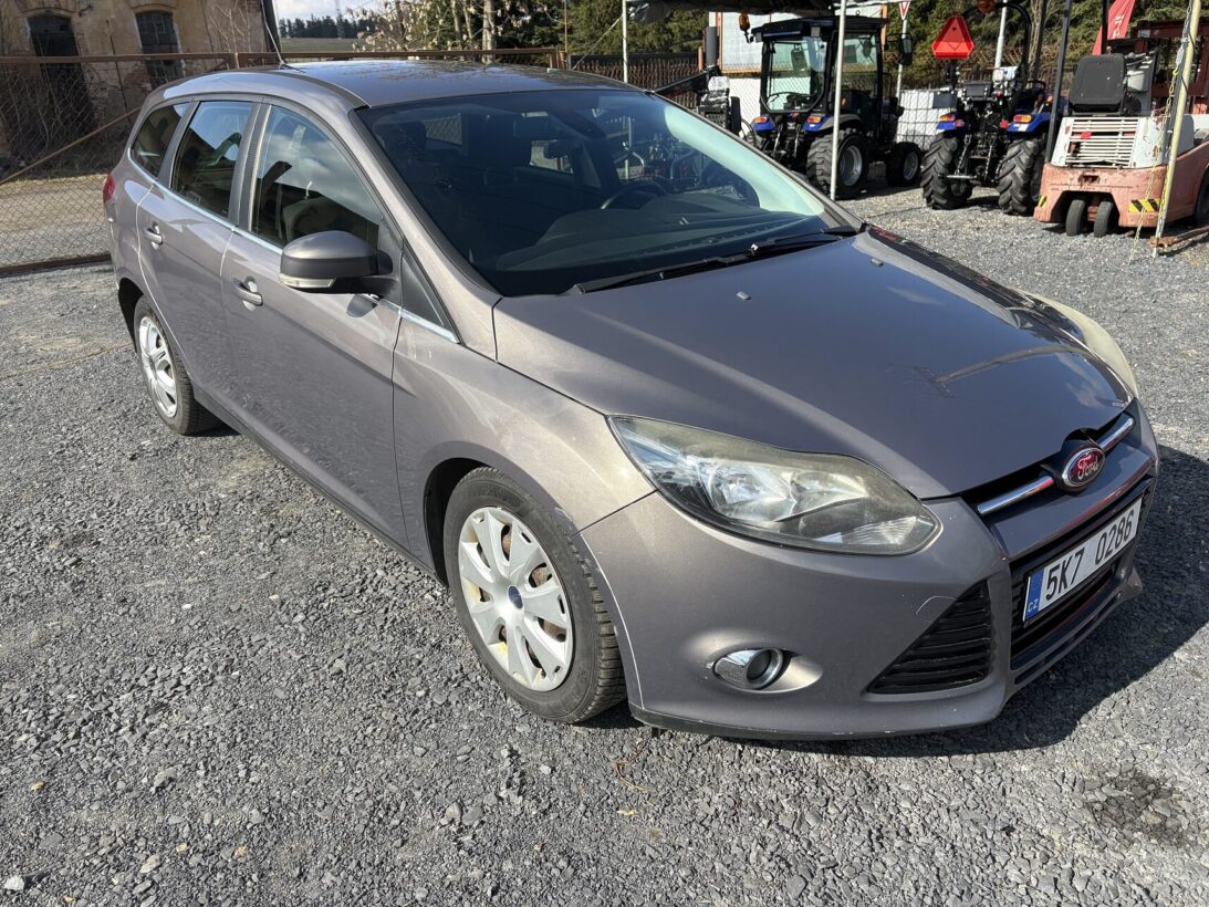 FORD FOCUS