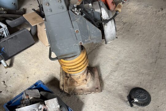 BOMAG BT68