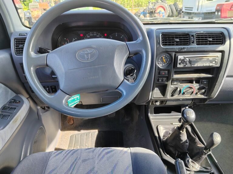 Toyotu Land Cruiser