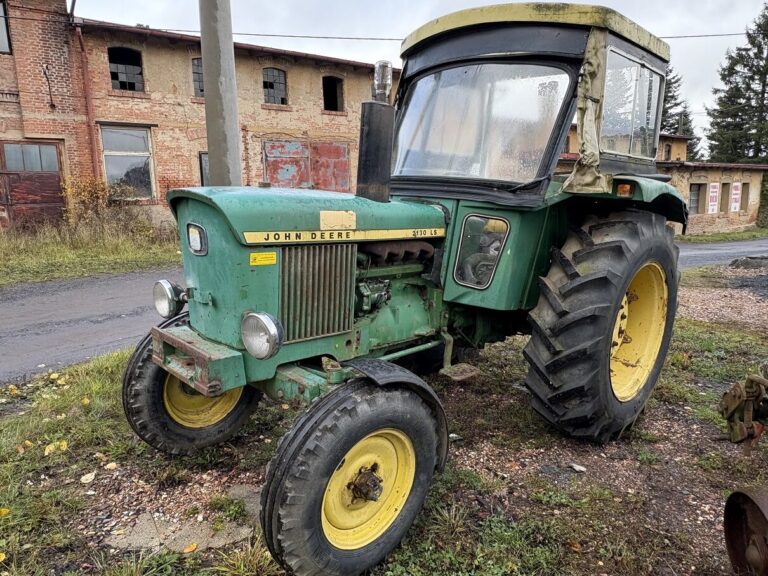 JOHN DEERE 2130